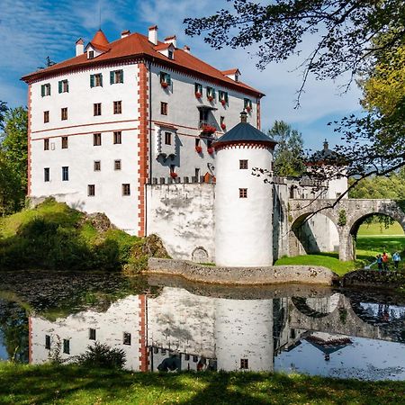 Cherry House - Cosy House - Ideal For Bear Watching, In The Neighborhood Of The Medieval Sneznik Castle Stari Trg pri Lozu Exterior foto